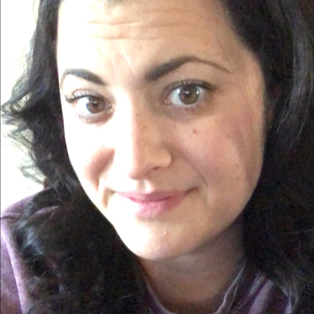 Meet your Posher, Lauren